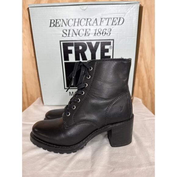 Frye Sabrina 6G Black Leather Lace Up Ankle Boots Block Heel Size 6.5 Goth Moto - Picture 3 of 10